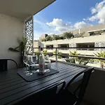 T2 Elegant Avec Clim & Piscine Port Frejus