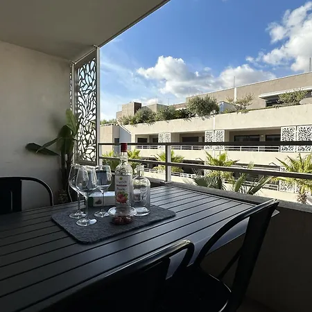T2 Elegant Avec Clim & Piscine Port Fréjus